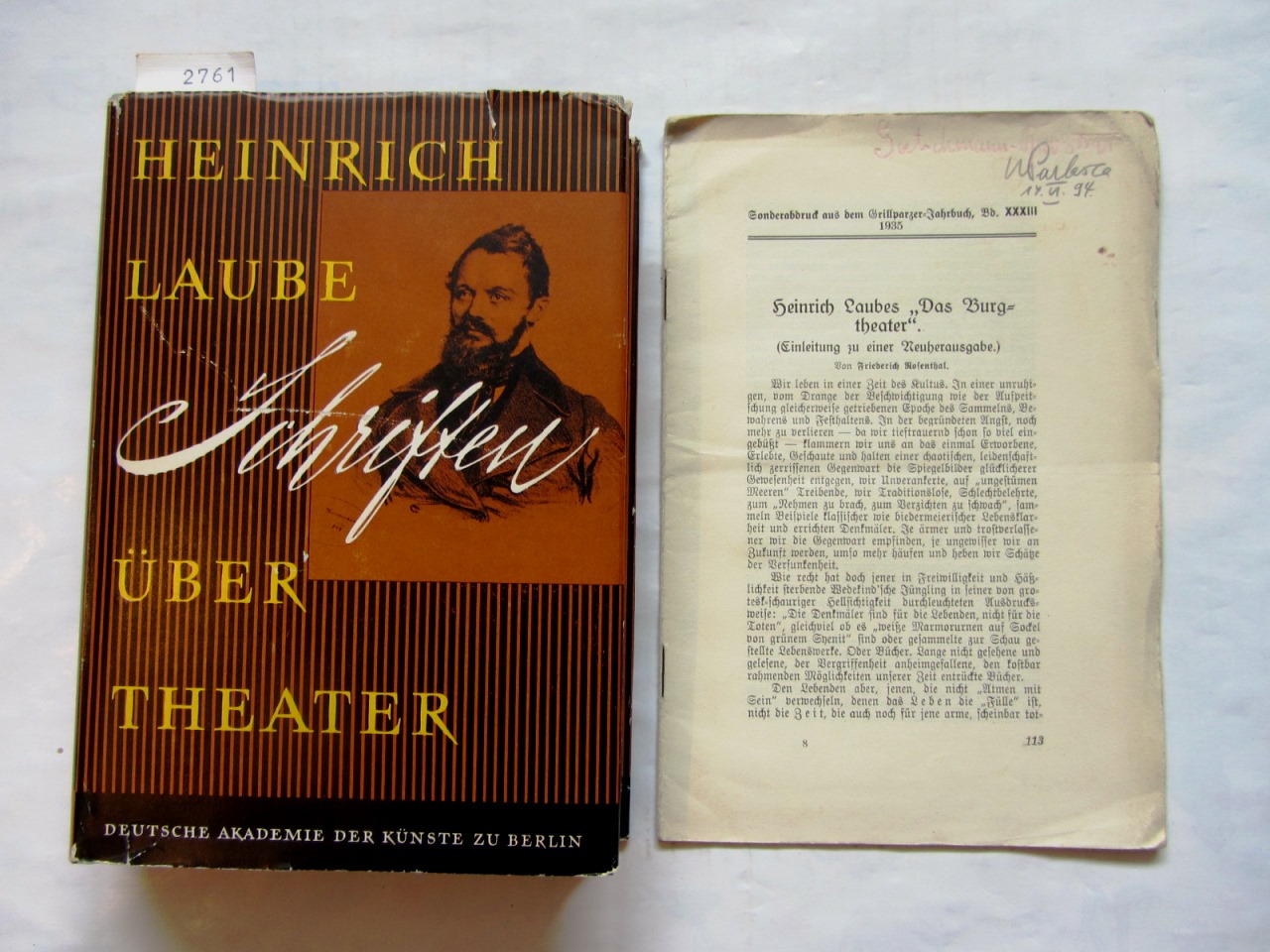 Laube, Heinrich:  Schriften über Theater. Hrsg. von der Deutschen Akademie der Künste. Auswahl und Einleitung von Eva Sttabl-Wisten. 