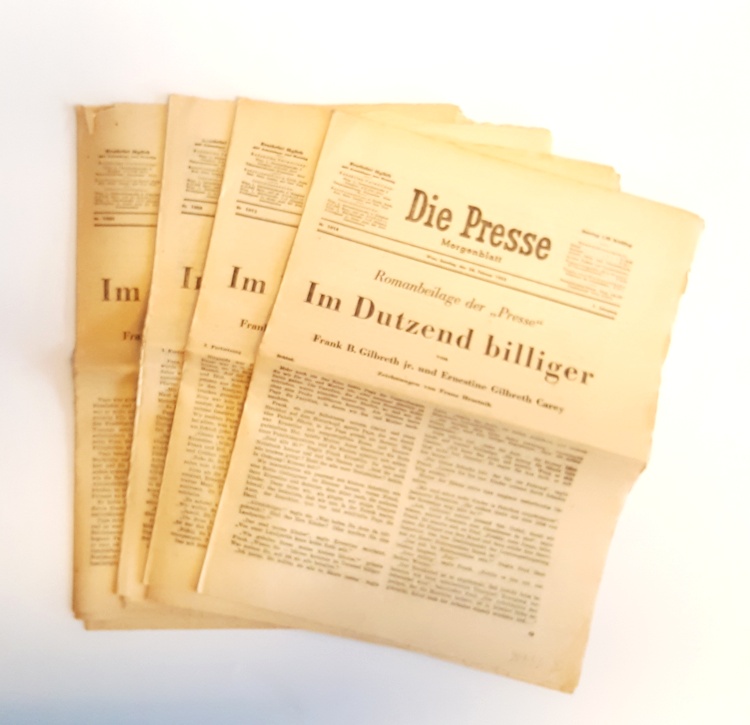 Gilbreth Carey, Ernestine / Gilbreth jr., Frank B.  Im Dutzend billiger. Komplette Romanbeilagen der "Presse" in 4 Nummern von 1952 (Nr. 1000, 1006, 1012, 1018). 