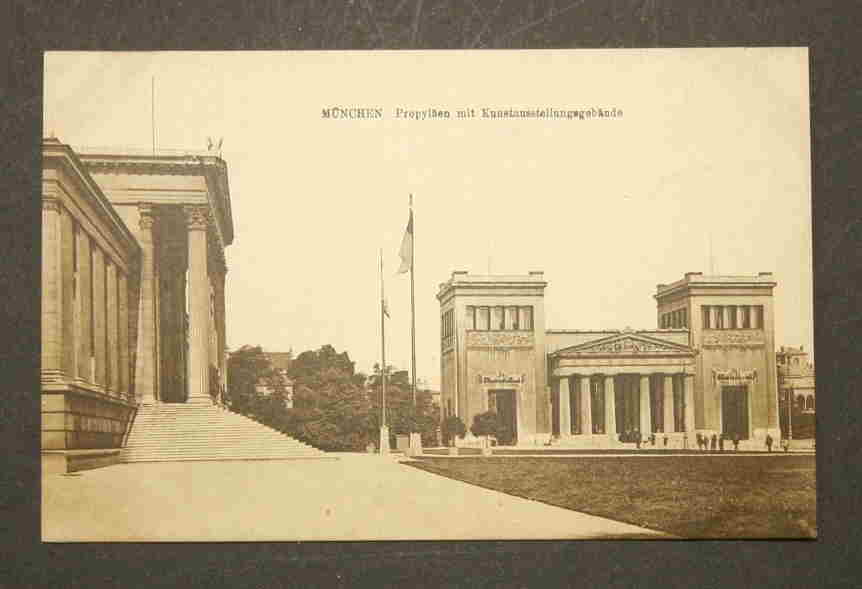   München, Propyläen mit Kunstausstellungsgebäude.  