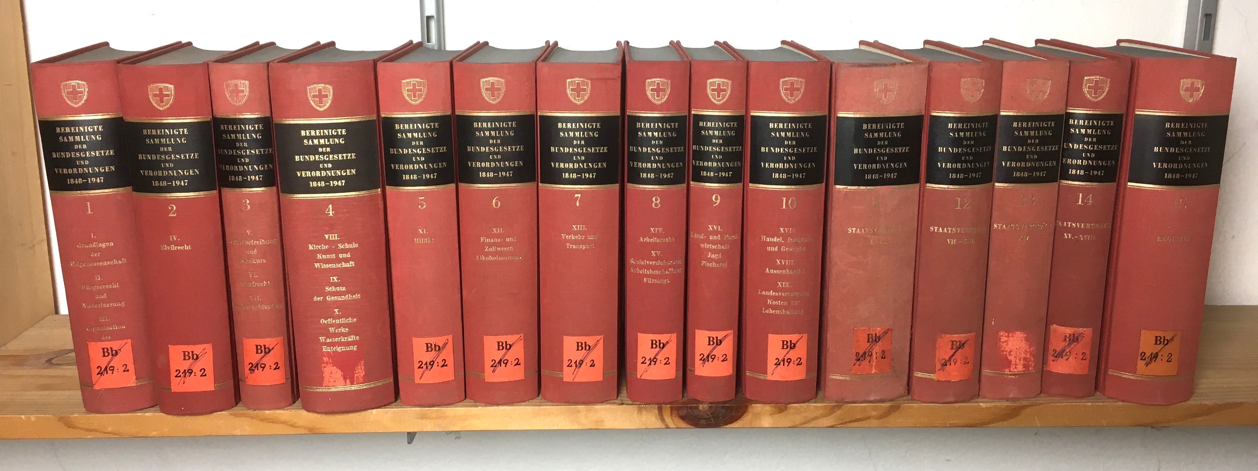   Bereinigte Sammlung der Bundesgesetze und Verordnungen. 14 Bände + Registerband. 15 Bde., komplett. 