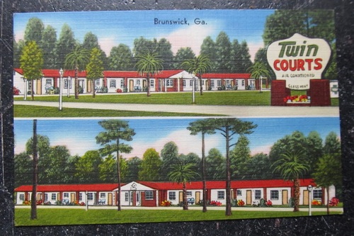   Ansichtskarte "Twin Courts and Restaurant, Brunswick Ga." 