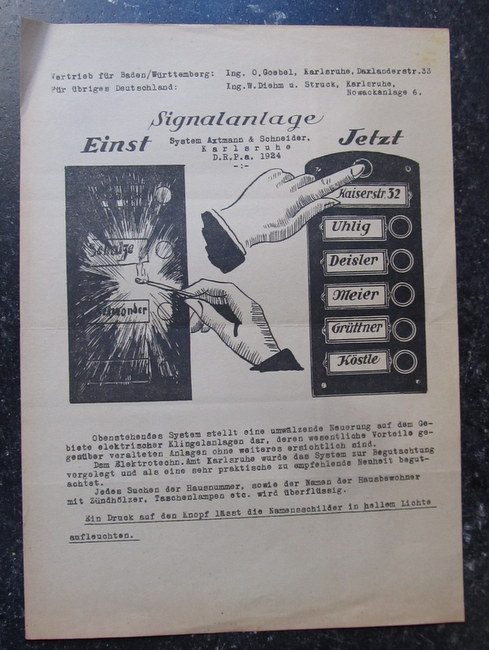 System Axtmann & Schneider, (Karlsruhe)  Werbeblatt der Firma Axtmann & Schneider für elektrisch beleuchtete Namensschilder an der Haustürklingel) (damals als umwälzende Neuerung gepriesen) 