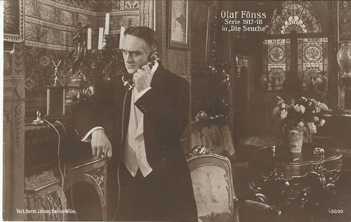 Fönss, Olaf  Ansichtskarte Olaf Fönss Serie 1917-18 in "Die Seuche" 