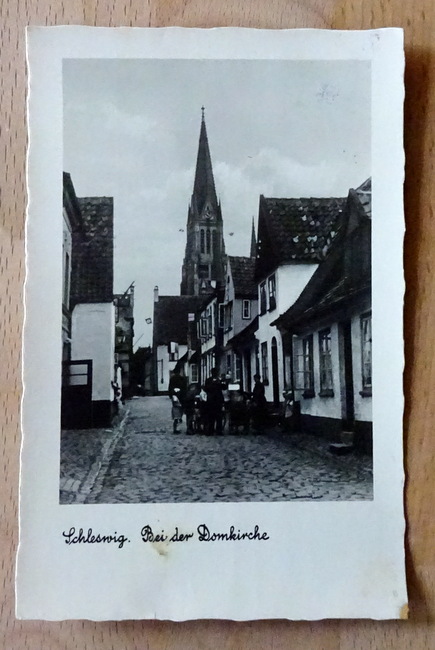   Ansichtskarte AK Schleswig. Bei der Domkirche (Gasse) 