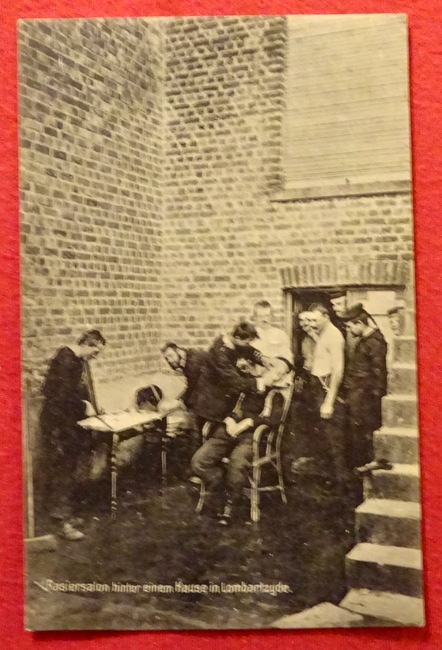   Ansichtskarte AK Rasiersalon hinter einem Hause in Lombartzyde (1. Weltkrieg mit Soldaten) 