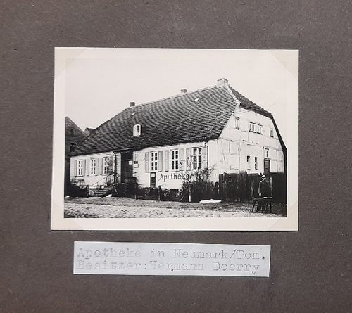   Original-Fotografie "Apotheke in Neumark / Pommern" (Besitzer: Hermann Doerry) 
