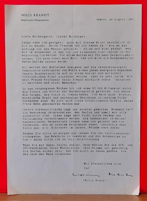 Brandt, Willy  Flugblatt / Wurfsendung an Alle Haushaltungen zur Bundeskanzlerwahl / SPD von Willy Brandt im August 1961 