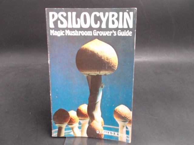 Oss, O.T. and O.N. Oeric:  Psilocybin. Magic Mushroom Grower´s Guide. A Handbook for Psilocybin Enthusiasts. Drawings by Kat. Photographie by Irimias the Obscure. 