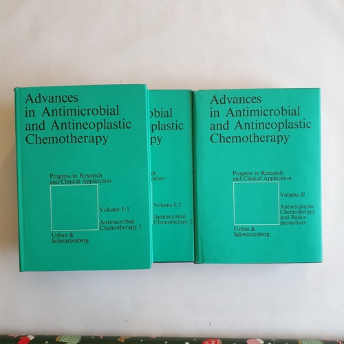 Hejzlar, Miroslav  Advances in antimicrobial and antineoplastic chemotherapy : progress in research and clinical application; proceedings of the VII. Internat. Congress of Chemotherapy, Prague, 1971 (3 BÄNDE) 