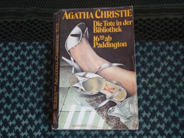 Christie, Agatha  Die Tote in der Bibliothek / 16.50 Uhr ab Paddington. Kriminalromane. 