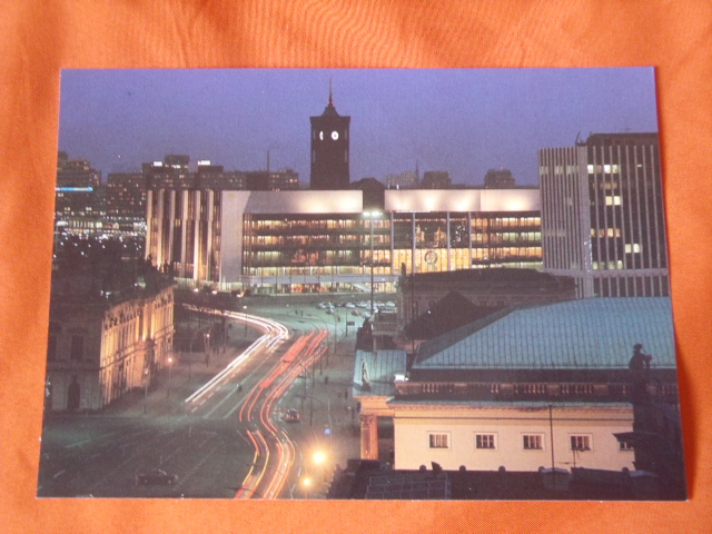   Postkarte: Berlin  Hauptstadt der DDR. Blick zum Palast der Republik.  