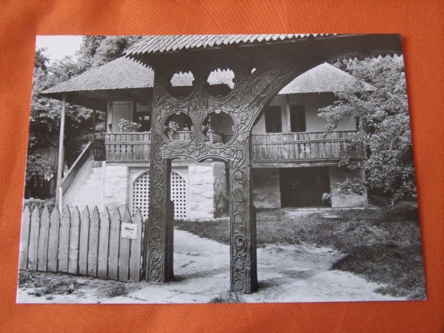   Postkarte: TOUREX. Unbedingt sehenswert: Das Dorfmuseum in Bukarest. 