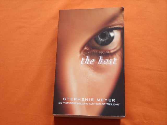 Meyer, Stephenie  The Host 