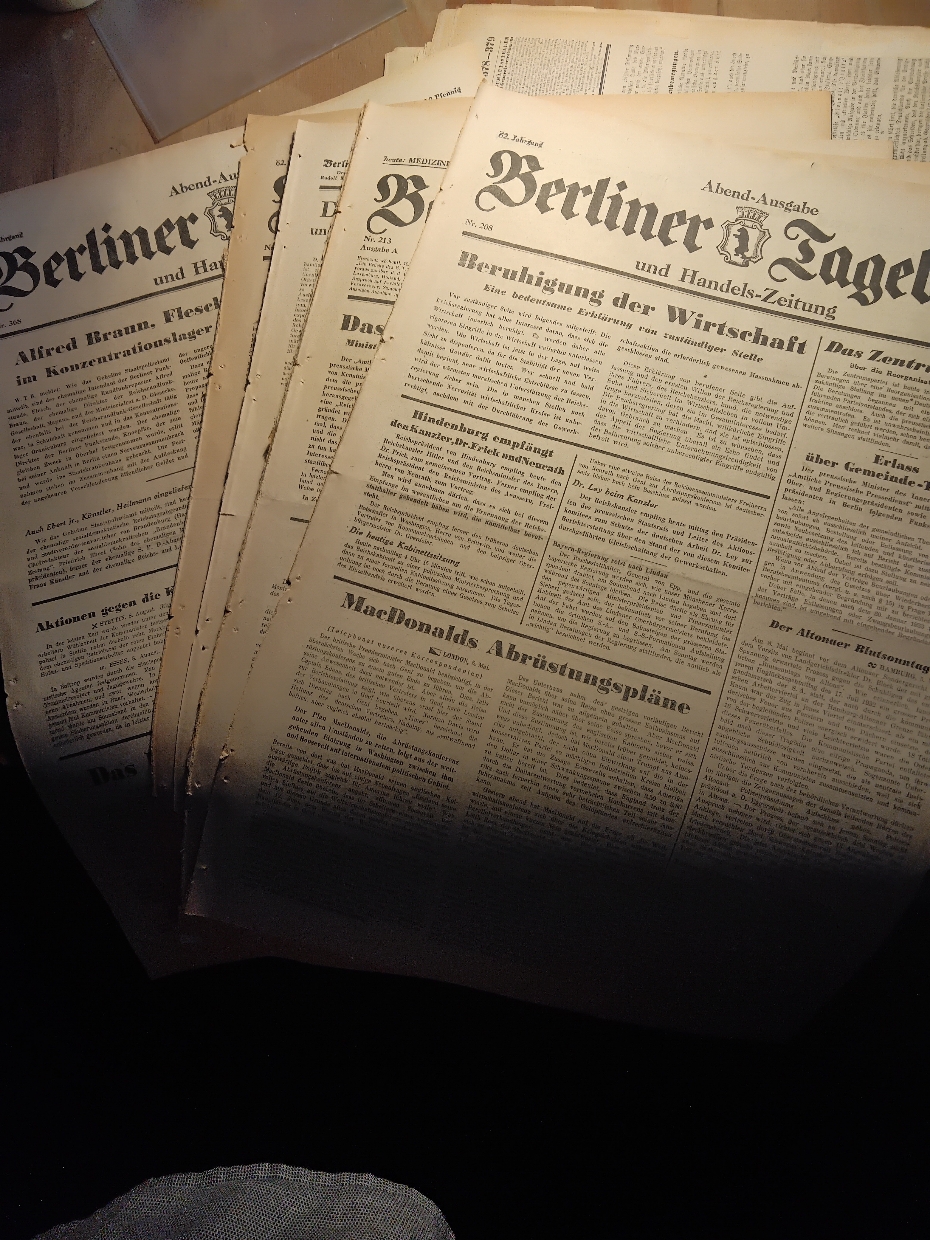 "."  Berliner Tageblatt Nr. 208,213,214,272,368  62. Jahrgang 