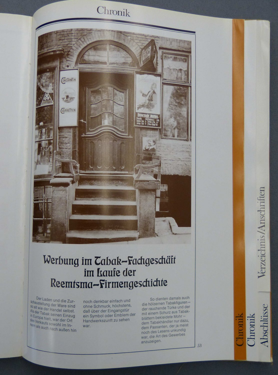 REEMTSMA CIGARETTENFABRIKEN GmbH HAMBURG:  Reemtsma Geschäftsbericht 1977. (Darin: Werbung im Tabak-Fachgeschäft im Laufe der Reemtsma-Firmengeschichte.) 