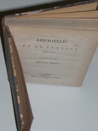 Aristoteles:  De Re Publica libri octo. 