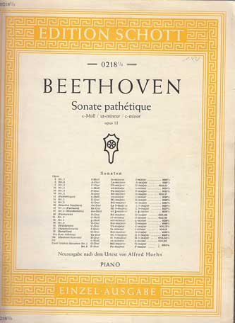 Beethoven:  Klaviersonate. Sonate Pathétique. C-moll. C minor. Ut mineur. Opus 13.Neuausgabe nach dem Urtext von Alfred Hoehn. 