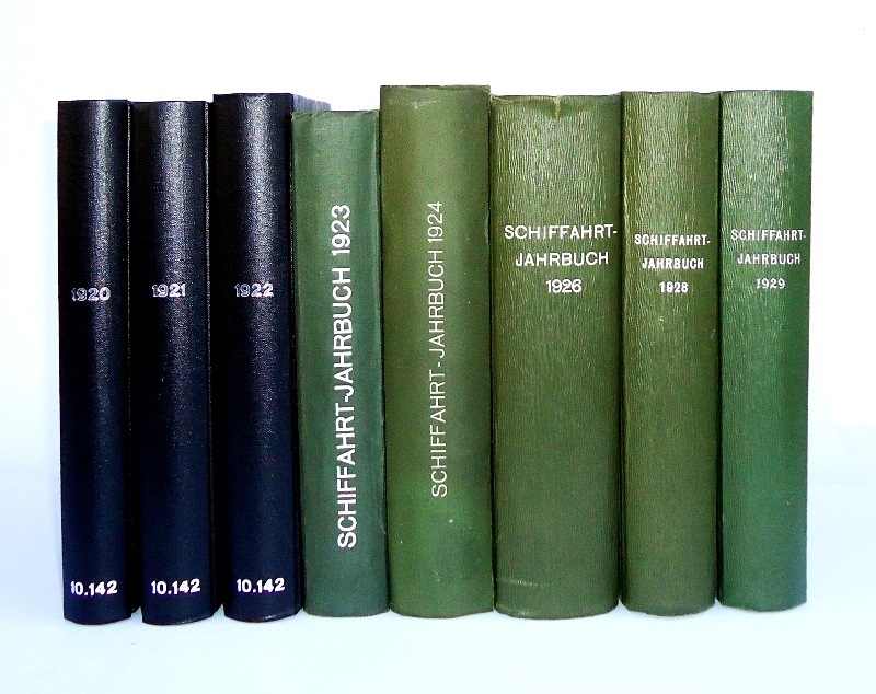 Schiffahrts-Jahrbücher 1920-1929 (ohne 1925 und 1927) -  Schiffahrt-Jahrbuch. 8 Bände. 