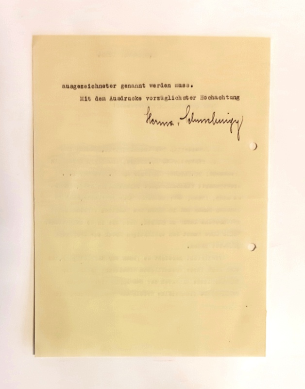 Schuschnigg, Herma  Maschinengeschriebener Brief mit eigenhändiger Unterschrift von Herma Schuschnigg. 