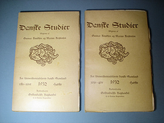 Knudsen, Gunnar und Marius Kristensen:  Danske studier. For Universitetsjubilæets danske Samfund 1932. 1-4 in 2 Heften. 