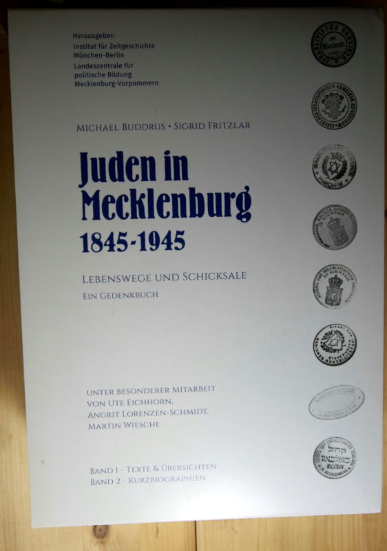 Buddrus, Michael; Fritzlar, Sigrid  Juden in Mecklenburg 1845-1945. Zwei Bände im Schuber.  