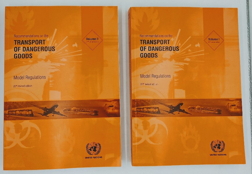 United Nations Committee of Experts on the Transport of Dangerous Goods:  Recommendations on the transport of dangerous goods - 2 volume set : model regulations. 