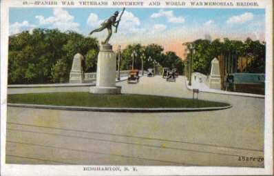   Ansichtskarte / Postcard Spanish War Veterans Monument and World War Memorial Brifge (Binghamton N.Y.) 