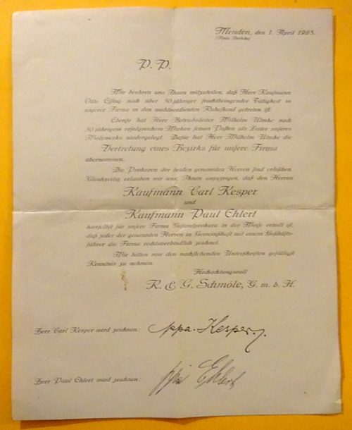 Firma Schmole  1 Blatt betriebsinterne Mitteilung über 2 Ruheständler (Kaufmann und Umke),, sowie 2 neue Prokuristen (Kesper und Ehlert) (Menden 1. April 1923) 