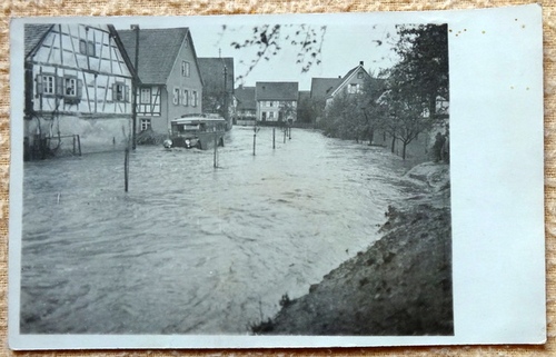   Ansichtskarte AK Langensteinbach. Hochwasser mit altem Reisebus 