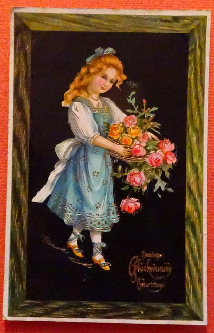   Ansichtskarte AK Herzlichen Glückwunsch zum Geburtstage (Mädchen mit Blumenstrauß in schönen Farben) 