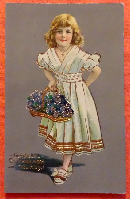   Ansichtskarte AK Herzlichen Glückwunsch zum Geburtstage (Mädchen mit Blumenkorb. Prägedruck) 