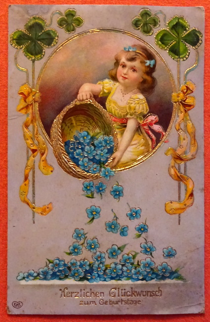   Ansichtskarte AK Herzlichen Glückwunsch zum Geburtstage (Mädchen schüttet Blumen aus. Prägekarte) 