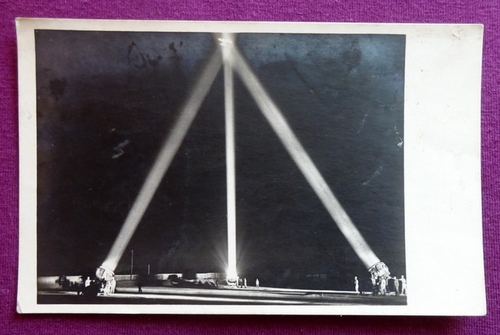   Ansichtskarte AK Horn's Sonderklasse Fotokarte. Luftwaffe. Scheinwerfer 