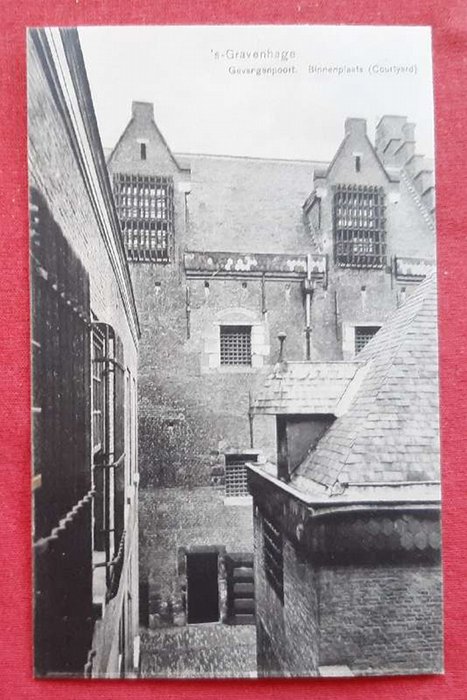   Ansichtskarte AK 's-Gravenhage. Gevangenpoort (Binnenplaats. Courtyard) 