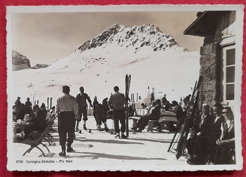   AK Ansichtskarte Corviglia-Skihütte (bei St. Moritz). Piz Nair (hinten mit Hüttenstempel und Stempel St. Moritz) 