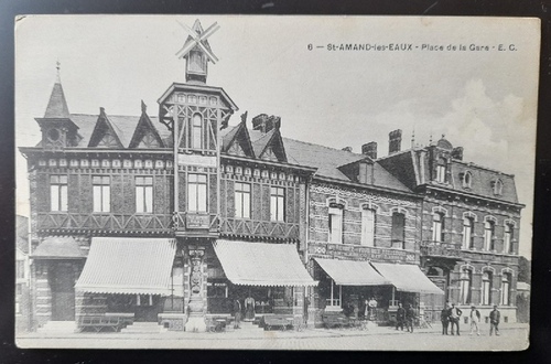   AK Ansichtskarte Saint-Amand-les-Eaux. Place de la Gare (Stempel K.B. Kavallerie-Division) 