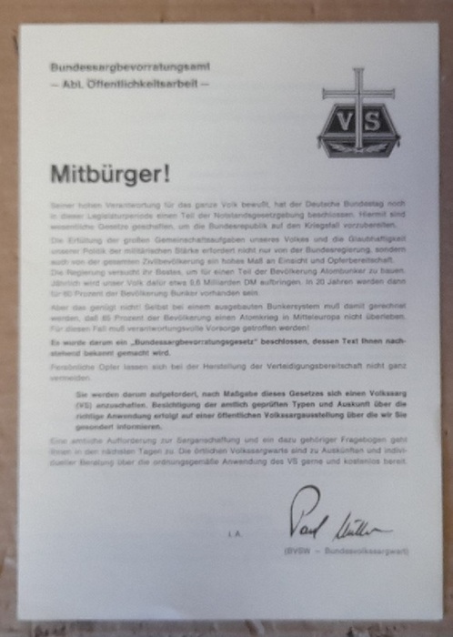 Becker, Egon  Flugblatt / 4seitiger Reader "Bundessargbevorratungsamt - Abt. Öffentlichkeitsarbeit" 