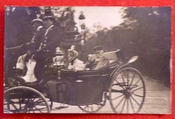   Ansichtskarte AK Groherzog Friedrich von Baden mit Frau in der Kutsche (Foto-Ak) 