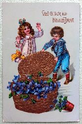   Ansichtskarte AK Viel Glck im Neuen Jahr (2 Kinder mit Blumen im Korb. Prgekarte) 