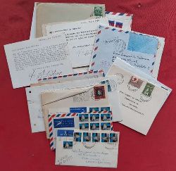 Ondarza, Irmgard de  Sammlung von 17 Briefen aus dem Nachlass der Friedensaktivistin Irm (Irmgard) de Ondarza (interessantes Konvolut mit Foto v. Nehru und Briefen zahlreicher bekannter Aktivisten/Innen, einige leere Briefumschläge u.a.) 