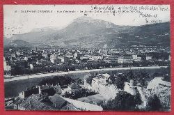  Ansichtskarte AK Dauphine-Grenoble. Vue Generale - Le Jardin Dolle; auf fond, le Moucherotte 
