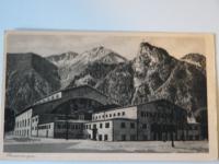   alte AK s/w OBERAMMERGAU mit Passionstheater, Kofel (1341 m) und Not, (1889 m) 