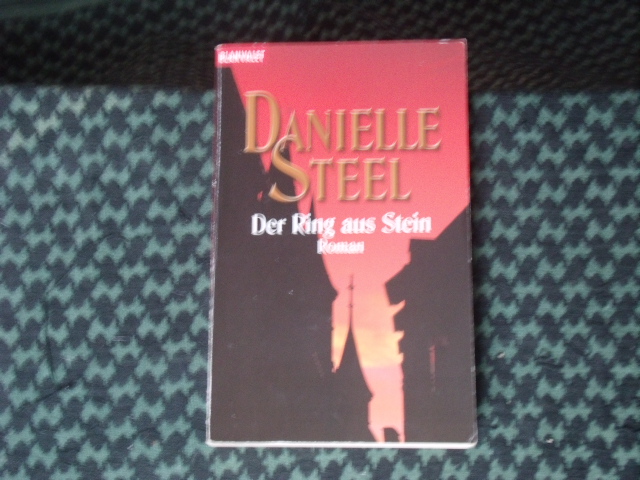 Steel, Danielle  Der Ring aus Stein 