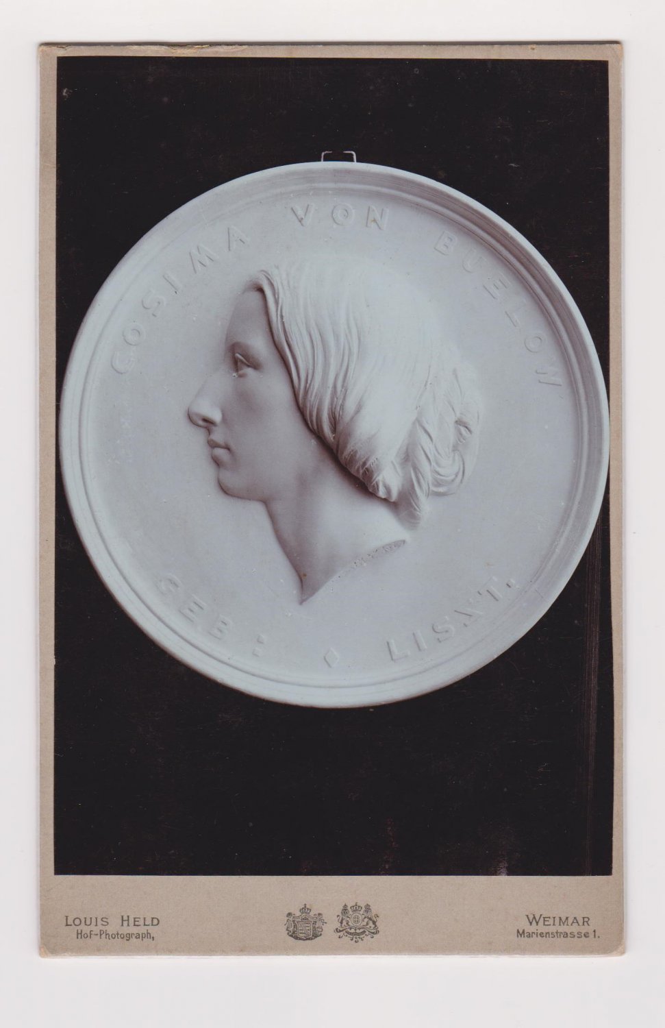 HELD, Louis.-  Original Photographie einer Medaille? / Wandteller? Cosima von Bülow im Profil zeigend. 