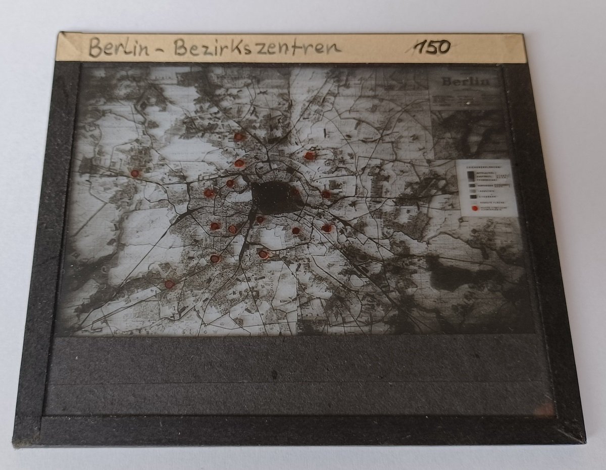 Westermann Verlag, Braunschweig (Herausgeber):  Westermanns Plan der Stadt Berlin (1937). Diapositiv (Glasplatte). 